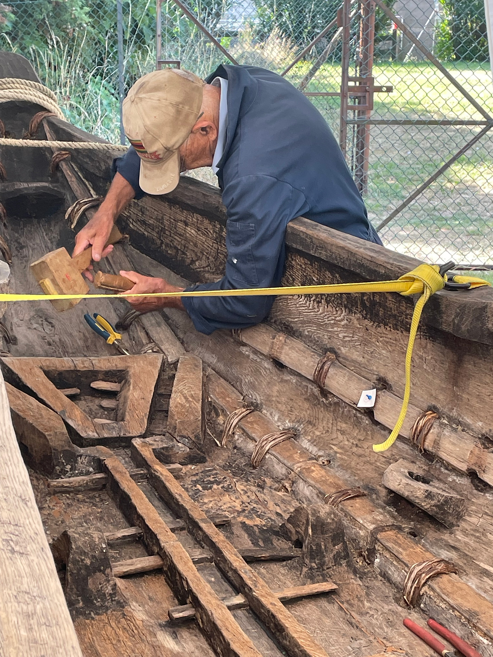 Début du démontage du bateau