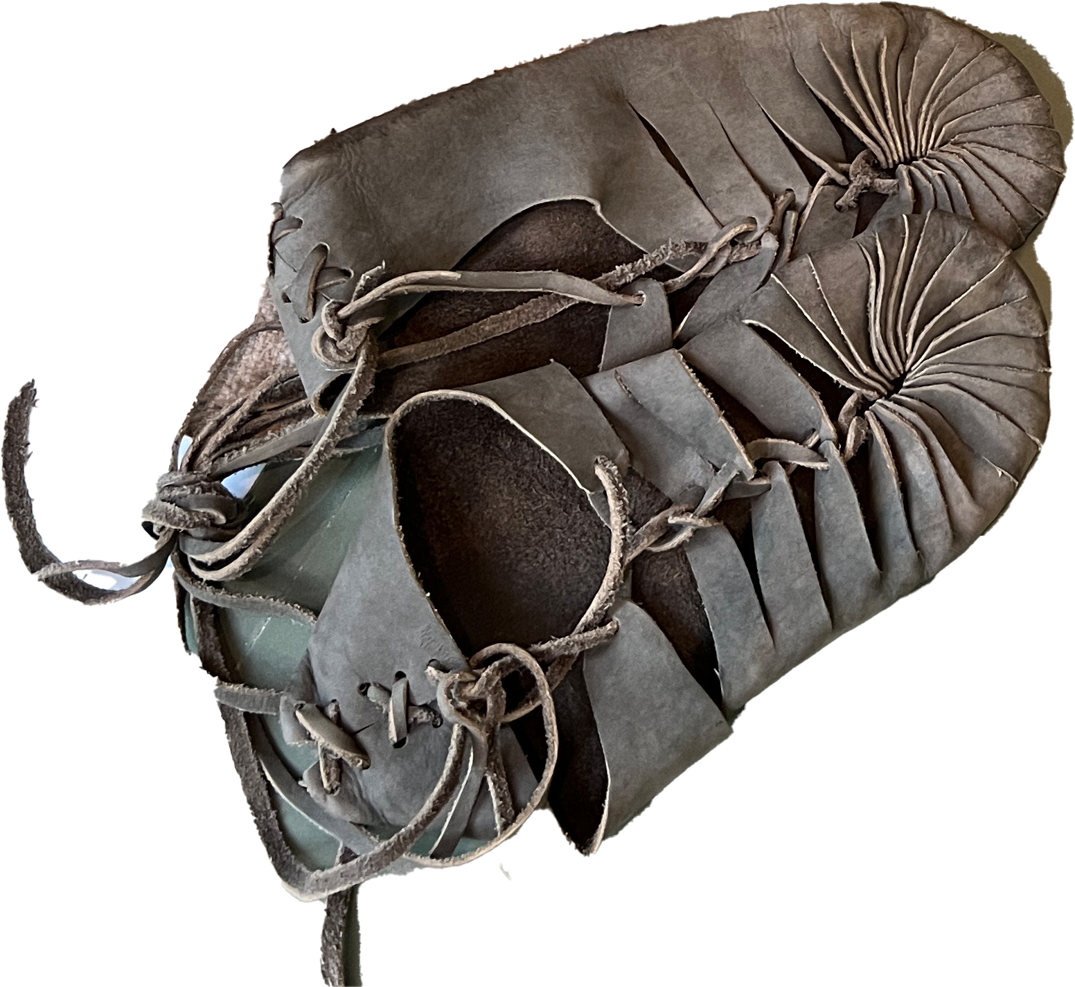 Reconstitution d’une paire de chaussures en cuir