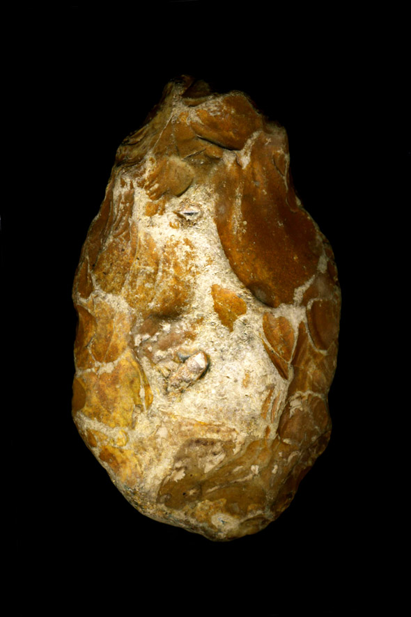 Media Name: o_biface_paléolithique.jpg