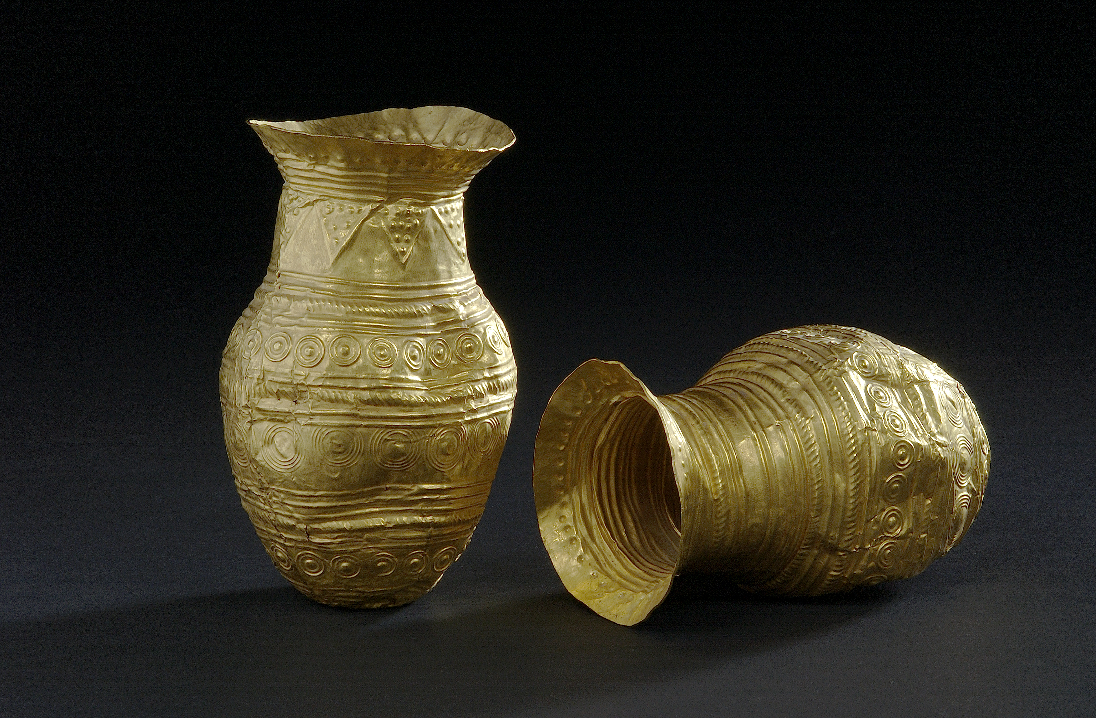 Gold Vessels and Jewellery