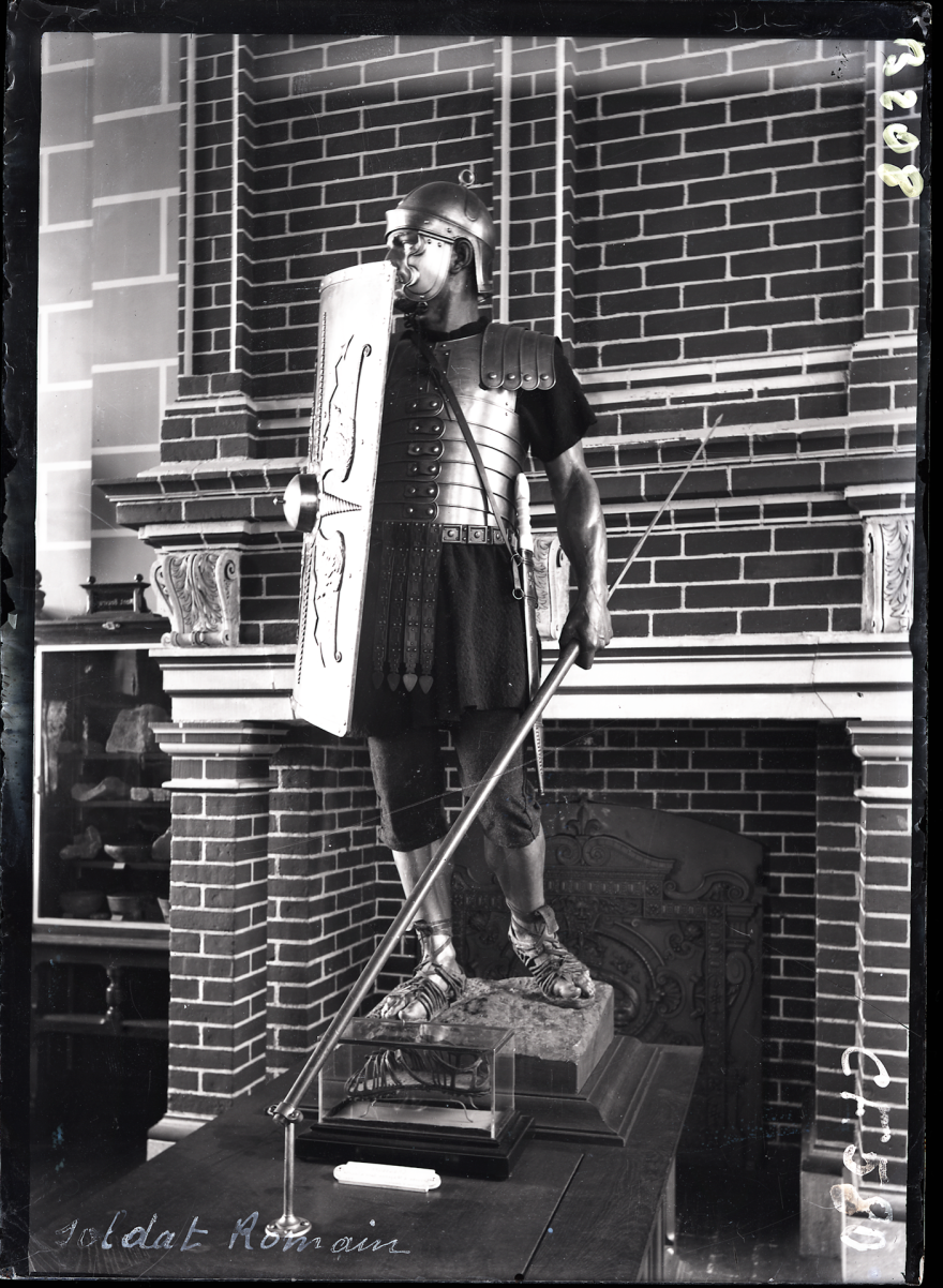 photo d'archive de la présentation de la chaussure du soldat romain